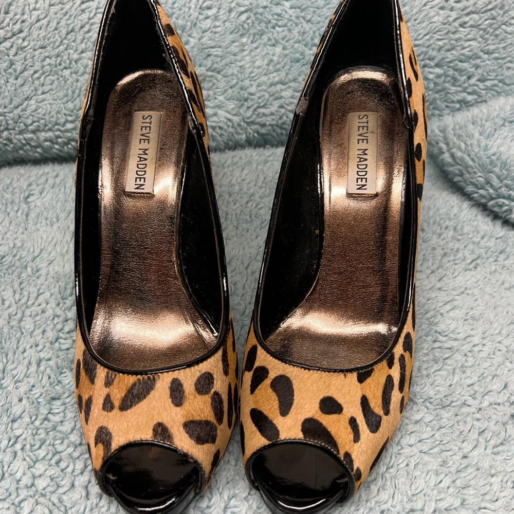 Steve Madden fur Leopard Print High Heels